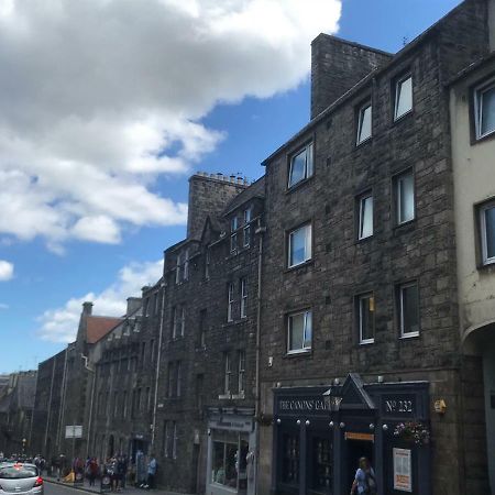 Crags View Apartment On The Royal Mile Edinburgh Exterior photo