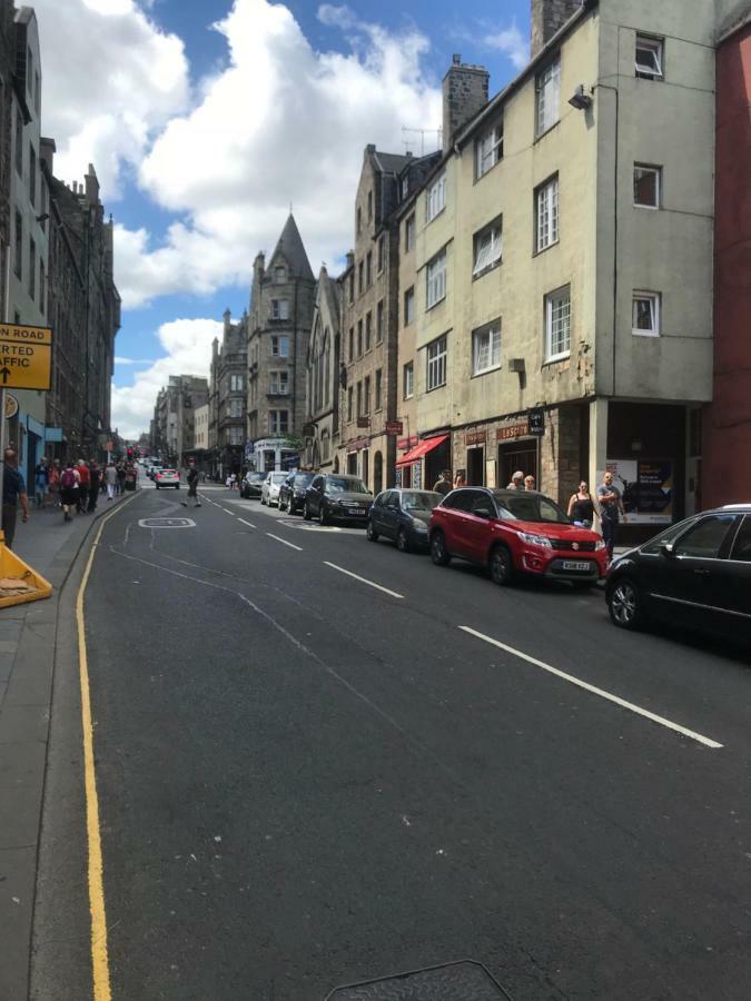 Crags View Apartment On The Royal Mile Edinburgh Exterior photo